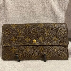 Louis Vuitton Vintage Monogram Sarah Wallet